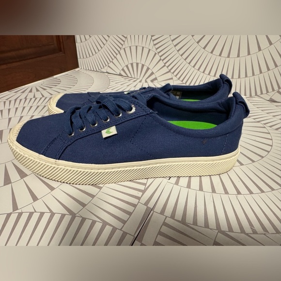 Cariuma OCA Low Blue Women’s 11.5 Men’s‎ 10 Excellent Condition - Picture 4 of 8